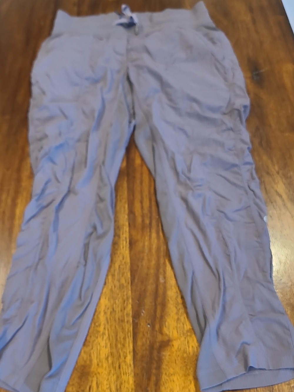 Lululemon dance studio mid-rise Staigh Leg Size 6.